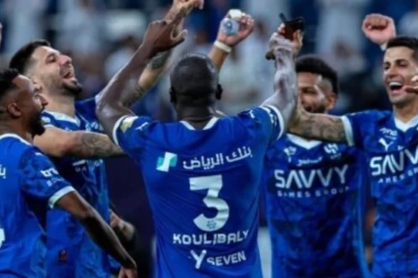 ثنائي الهلال مهدد بالغياب عن مواجهة الخليج في دوري روشن